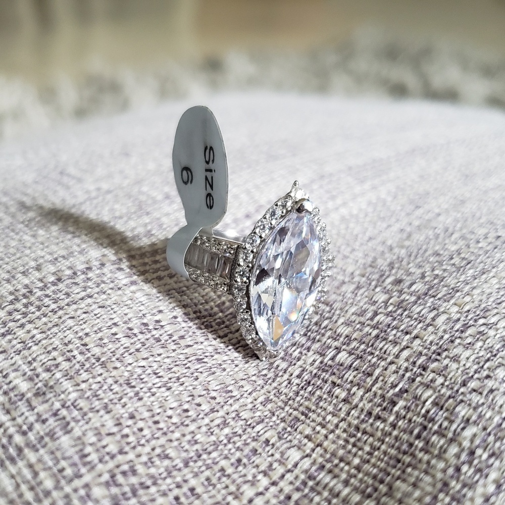 🚫SOLD🚫Sterling silver engagement ring